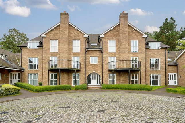 Thumbnail Flat to rent in Drey House, Wokingham