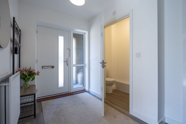 1, Pintail Place, Reading photo 3