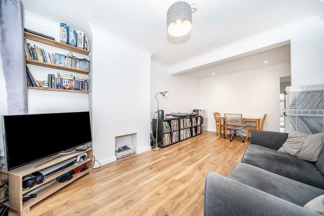 67, First Avenue, West Molesey photo 4