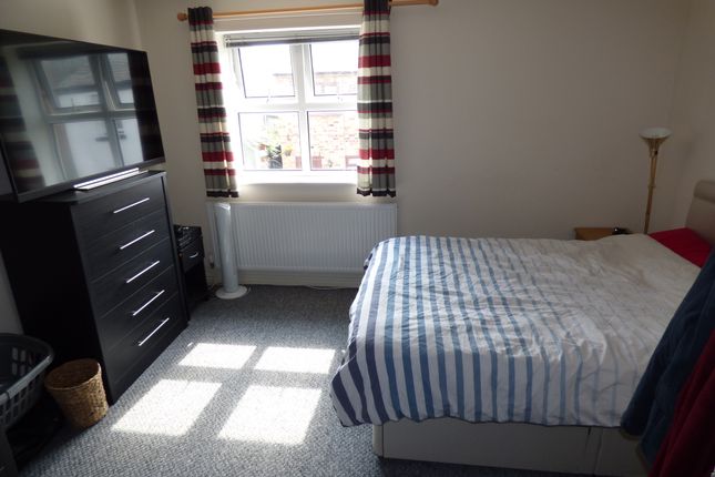24, Macclesfield photo 4