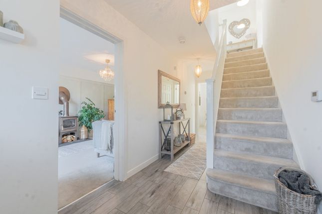 23, Stapleford Avenue, Lichfield photo 3