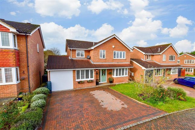 Thumbnail Detached house for sale in The Russets, Meopham, Kent