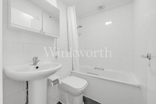 4, Woodvale Way, London photo 4