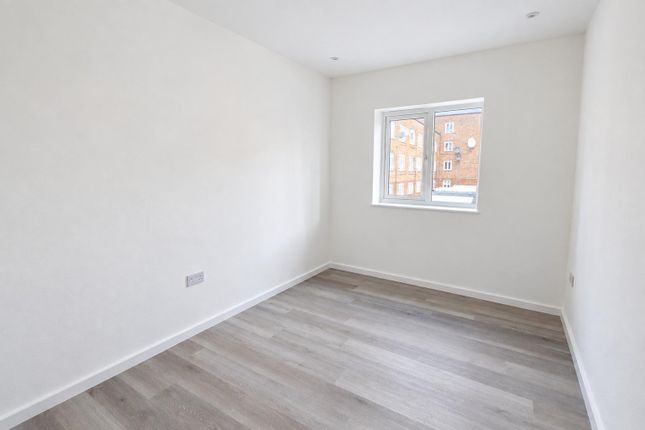 13a, Northumberland Park, London photo 3