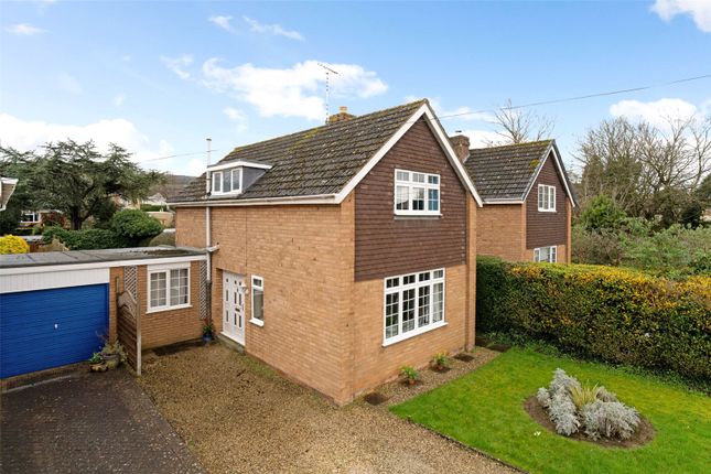 Link-detached house for sale in Sands Close, Broadway, Worcestershire