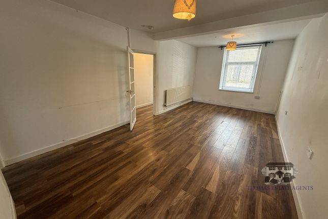 8, Taff Terrace, Tonypandy photo 2