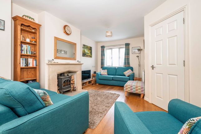 2 Walnut Close Stow Road, Moreton-In-Marsh photo 4