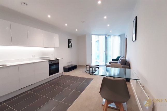 1-bed flat on Flat 717, Transmission House, Manchester, £1,175/mo