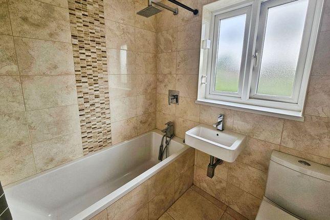 15, Arlington Grove, Cramlington photo 4