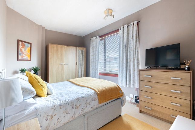 47, Den Walk, Leven photo 4