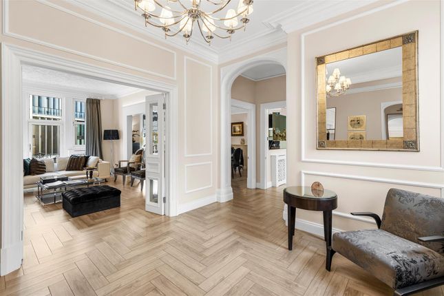 30, Wellington Court, London photo 5