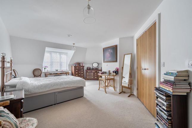 27 Foxmead Court, Meadowside, Storrington photo 4