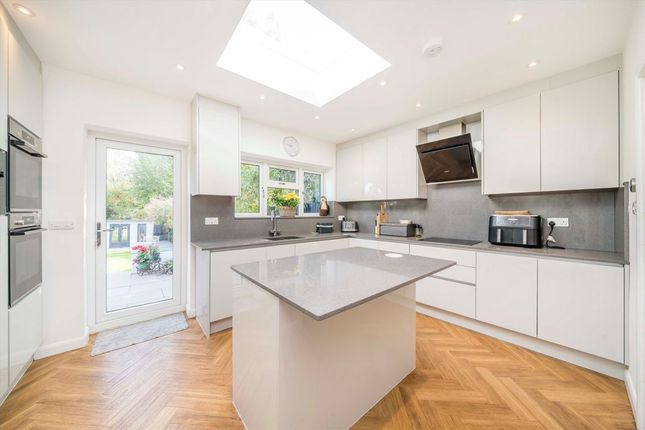 58, Elmbridge Avenue, Surbiton photo 3
