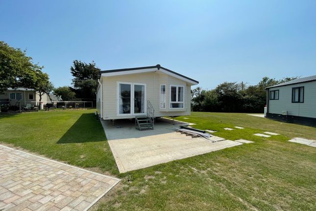 Mobile/park home for sale in Warners Lane, Selsey, Chichester