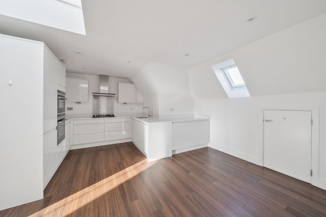 9, Marylake Court, 293, Whitchurch Lane, Edgware photo 2