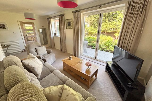 11, Laurel Way, Bramhall photo 4