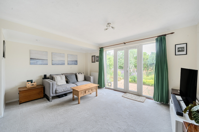 157, Broad Hinton, Reading photo 2