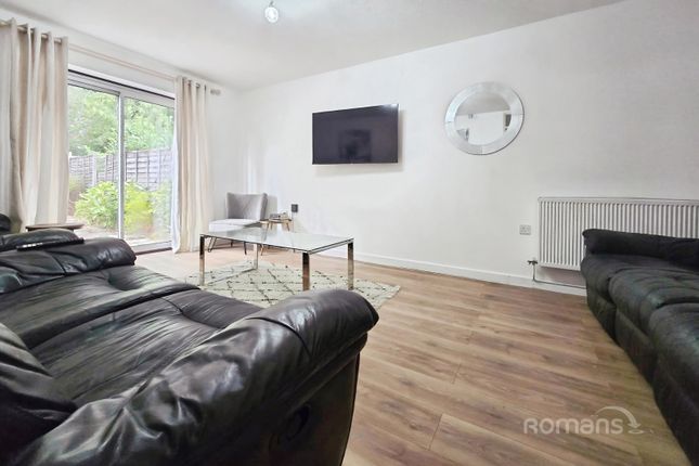 16, Bywood, Bracknell photo 5