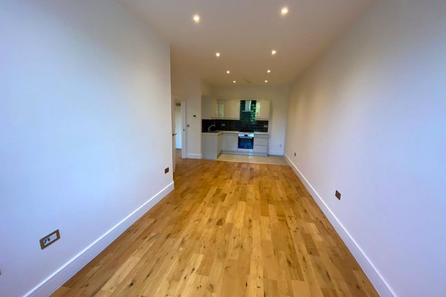 1,, Lavenir, Bracknell photo 2