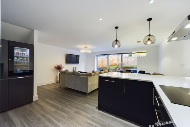 3 Sewell Springs, Dunstable photo 4
