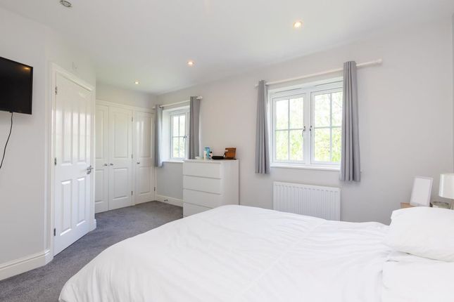 3 Hatch Place, Lower Road, Cookham photo 4