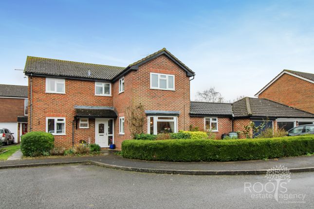 Thumbnail Detached house for sale in Ashworth Drive, Thatcham, Berkshire