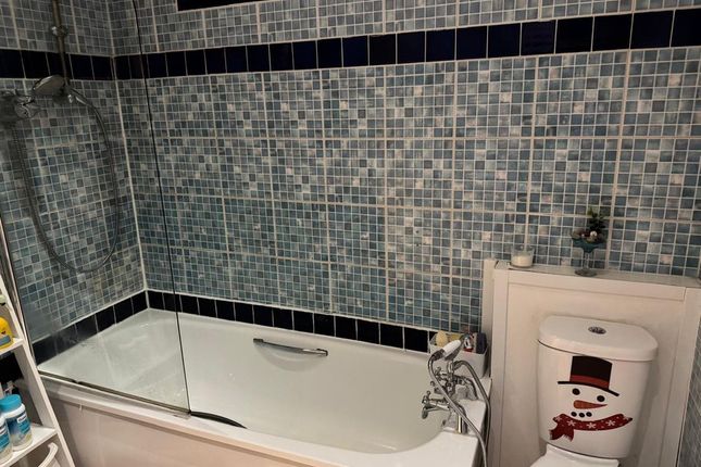 Flat 3, 66, Guildhall Street, Folkestone photo 3