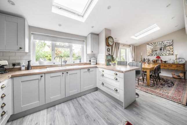 16, Sudeley Drive, Cirencester photo 3
