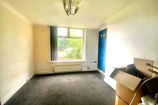 511, Blackburn Road, Accrington photo 2