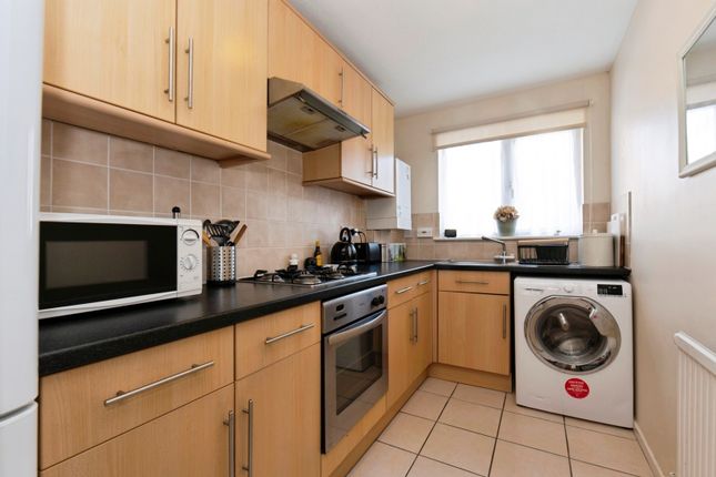 Flat 1 Elwy House, 3, Chessington Hall Gardens, Surrey photo 2