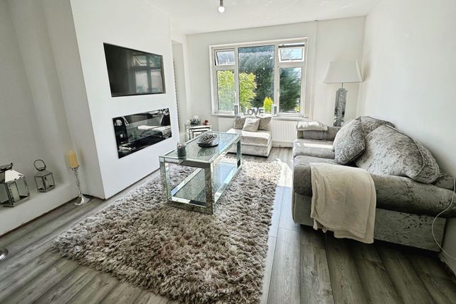 19 Derllwyn Road, Bridgend photo 2