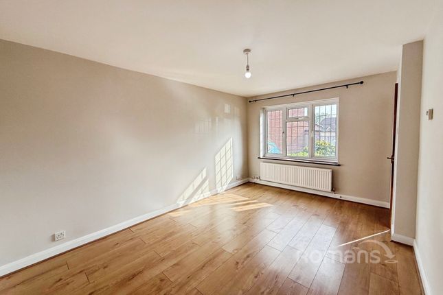 4, Tickhill Close, Reading photo 4