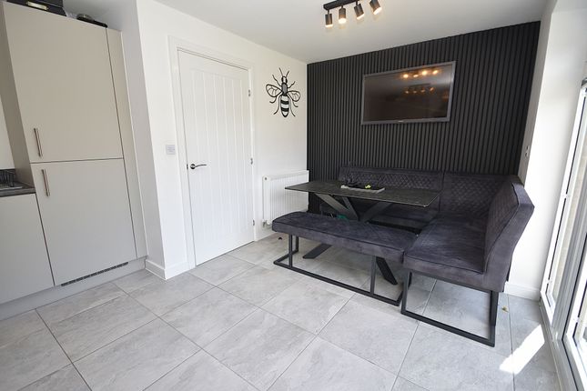 3 Atkinson Drive, Macclesfield photo 4