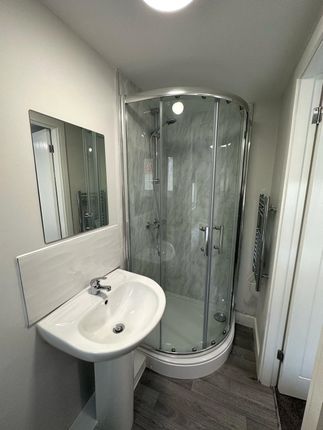 Room 2, 7, Kildare Street,, Middlesbrough photo 5