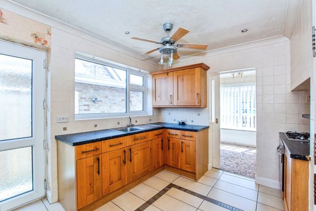 10, Churchill Drive, Lincolnshire photo 4