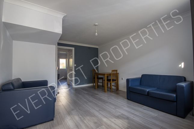26, Renforth Close, Gateshead photo 3