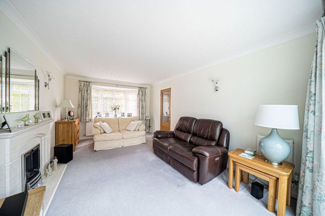 29 Sainsbury Close, Andover photo 4