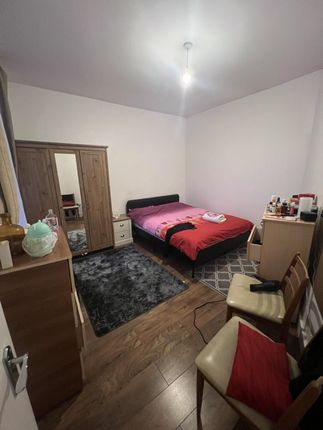 Terraced house to rent in Mark Road, London