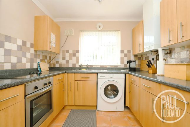 30, Wheatacre Drive, Suffolk photo 2