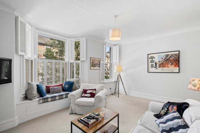 2, 49, St. Luke's Avenue, London photo 3