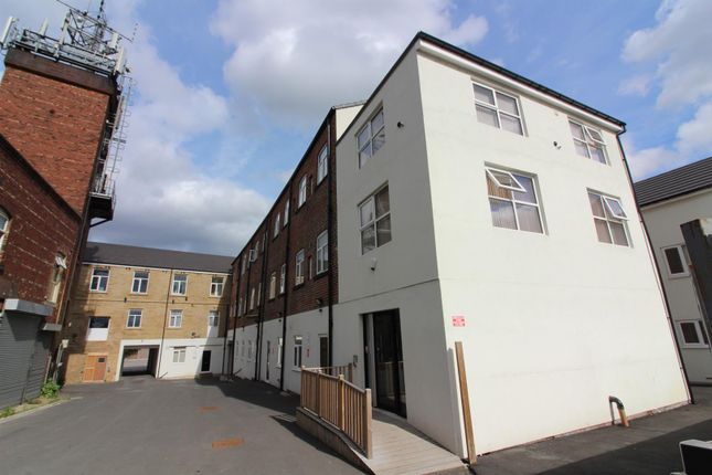 Flat to rent in Whingate Business Park, Whingate, Leeds