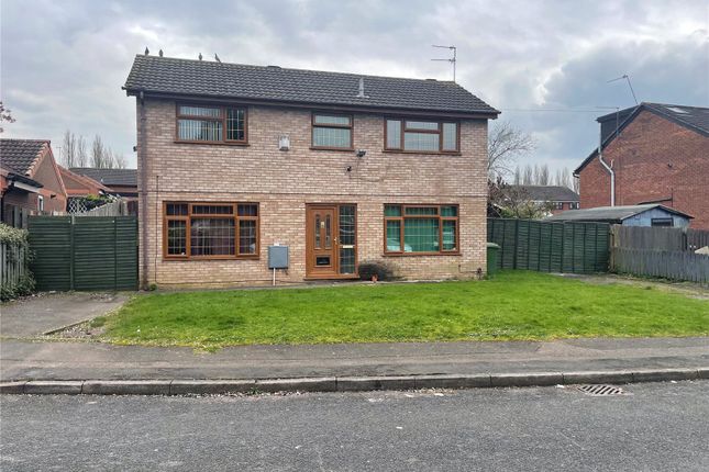 Detached house to rent in Glaisdale Gardens, Wolverhampton, West Midlands