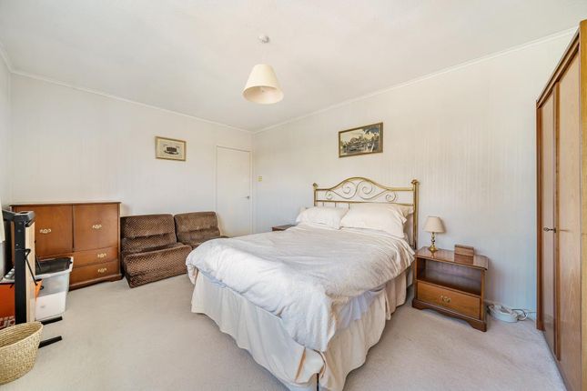 9 DARLEYS CLOSE, Grendon Underwood, Grendon Underwood photo 3