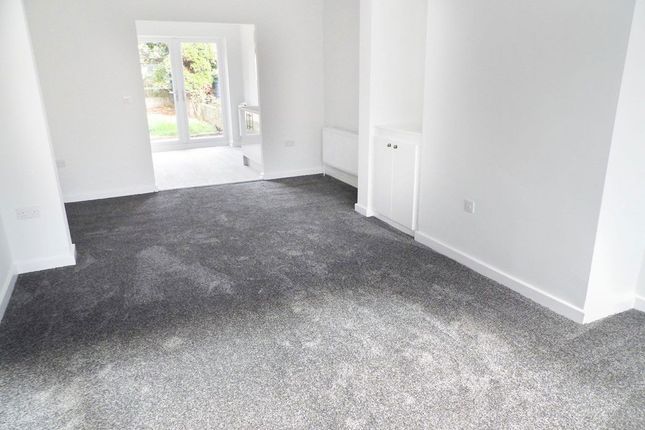 10, Dinsdale Avenue, Newcastle upon Tyne photo 4