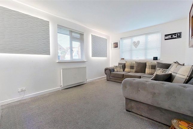 24, Greenoaks, West Sussex photo 2