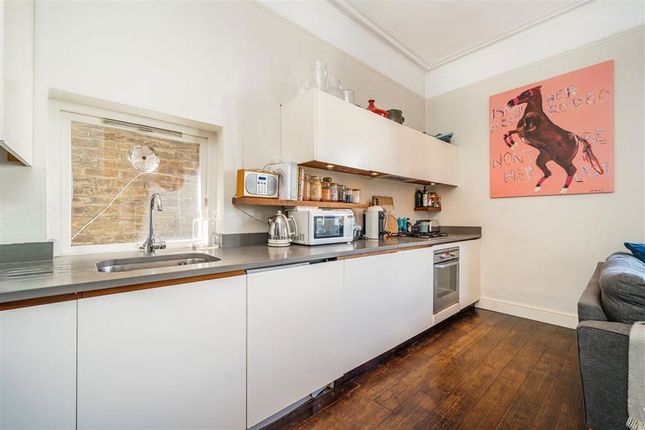 Flat First Floor, 48, Thornfield Road, London photo 5