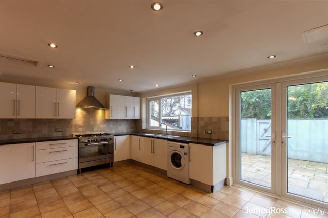 42, Stallcourt Avenue, Cardiff photo 3