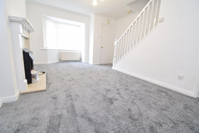 2, Ashleigh Gardens, Ossett photo 2