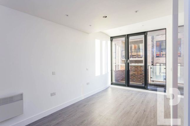 17, Hannah House, Stratford photo 3