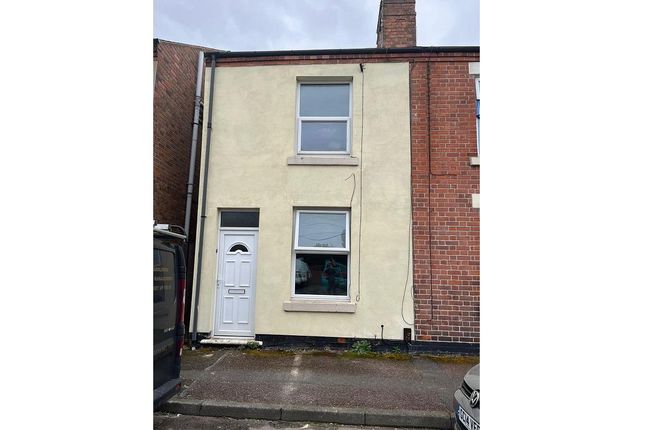 Terraced house to rent in Gladstone Street, Beeston, Nottingham